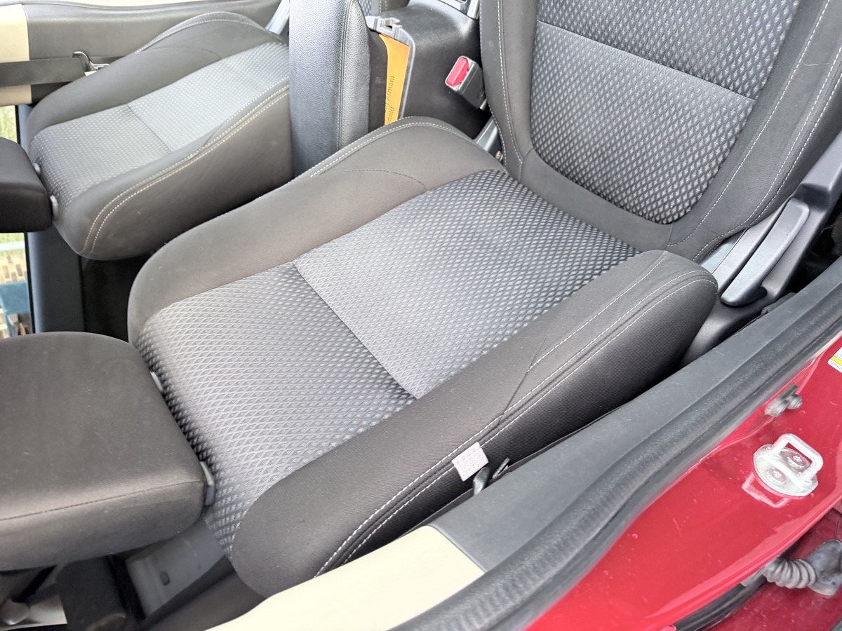 Infiniti interior detail Columbus OH - Bailey Precision Auto